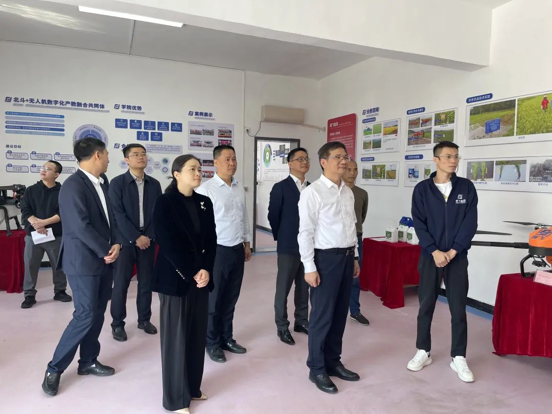 【精飛要聞】湖南省工信廳廳長(zhǎng)王衛(wèi)安一行調(diào)研茶陵慧飛智能，指導(dǎo)鄉(xiāng)村振興工作